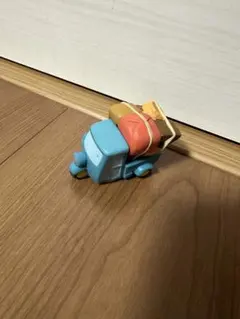 ジブリ　となりのトトロ　引っ越しトラック　指人形