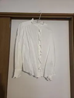 H&M フリルブラウス ホワイト 長袖のサムネイル