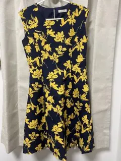 ネイビー イエロー花柄 ノースリーブワンピース　ミニドレス　大きめ　結婚式