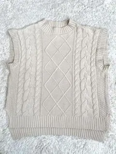 【SPINNS】　ニットベスト　ベージュ　フリーサイズ