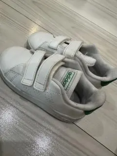 adidas ベルクロスニーカー ホワイト/グリーン　14㌢