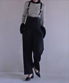 AKTE ストラップワイドパンツ グレー - メルカリ