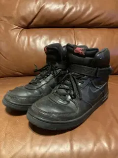 NIKE エアーフェザー　25㎝