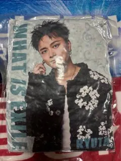 2026年最新】日髙竜太 クッションの人気アイテム - メルカリ