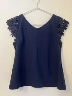 【新品、未使用】WILLSELECTION 半袖ブラウス ネイビー 花柄レースのサムネイル
