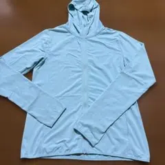 ユニクロ　エアリズムメッシュパーカー