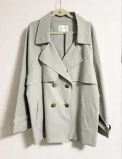 グレー トレンチコート