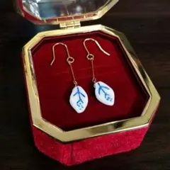 再販✨No.673 木の葉型チェコビーズのロングピアス☆イヤリング　ボタニカル