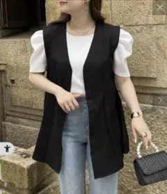 yumina様専用　Vネックペプラムジレブラックとデニムパンツセット