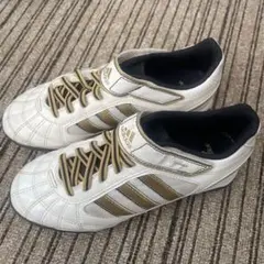 adidas サッカートレーニングシューズ ホワイト/ゴールド