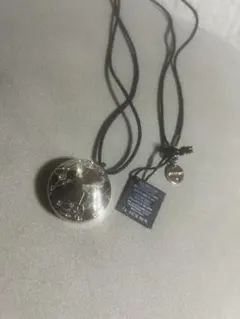 お値下げ★スワロフスキー　アイシャドウ　ペンダント　ネックレス　シルバーラメ