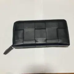 羊革　長財布　イントレチャート　ラウンドファスナー　黒