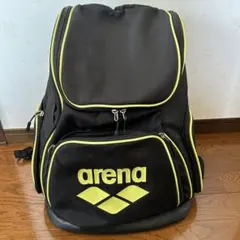 arena バックパック 黒/黄