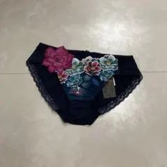 Item thumbnail for item 189b0af9-b3d9-4c45-9916-6a86000e6012