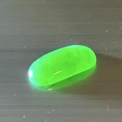 本翡翠 ヒスイ ルース 2.80ct カボション 天然石 半透明