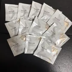 ポール&ジョーシースルーヴェールコンパクト01（12個セット）