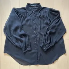 黒シャツ レディース