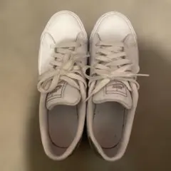 NIKE コートロイヤル　23cm