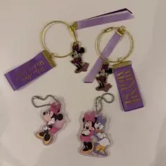 ディズニー　ミニーマウス　キーホルダーセット