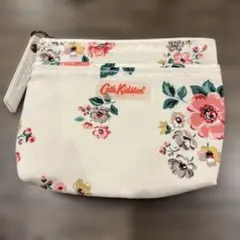 Cath Kidston 花柄 ティッシュケースポーチのサムネイル