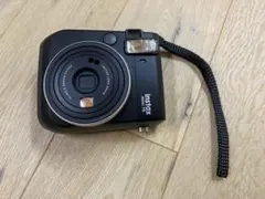 Fujifilm instax mini 70 インスタントカメラ　おまけ付き