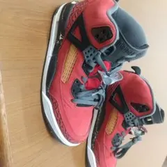 レッド ハイカット スニーカー ジョーダン