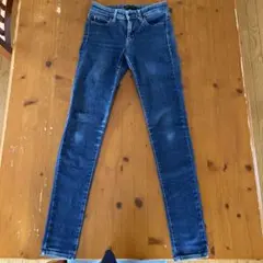 UNIQLO ユニクロ　ウルトラストレッチジーンズ