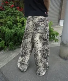9090 assort big buggy shorts Python - メルカリ