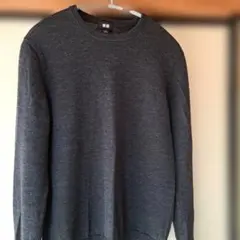 UNIQLO ダークグレー クルーネック長袖ニット