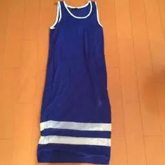 ブルーのストライプワンピース