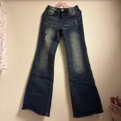 ダークブルーブーツカットデニム