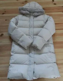 GU ダウンコートベージュ