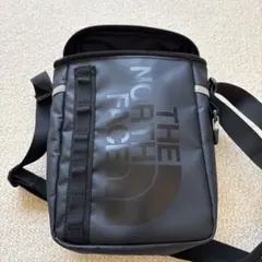 THE NORTH FACE ブラックショルダーバッグ