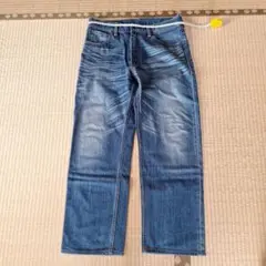 リーバイス　ブルーストレートデニムパンツ