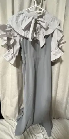 グレー フリル付き襟 ロングワンピース
