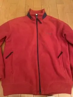 美品モンベル　レッド フリースジャケット フルジップ　150 キッズ