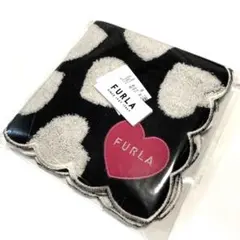 新品　FURLA タオルハンカチ ハート 大判　 白×黒