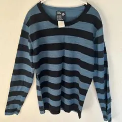 青と黒のストライプ ニットセーター