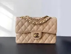 Chanel ショルダーバッグ ベージュ - メルカリ