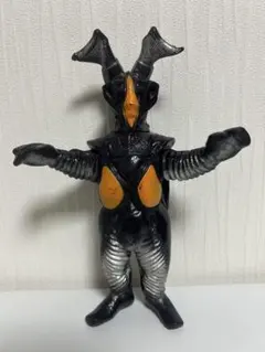 1983 JAPAN 初期版 硬質ソフビ19cm 旧シリーズゼットン - メルカリ