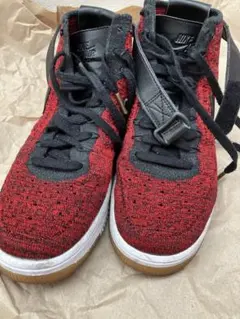 NIKE AIR FORCE 1 FLYKNIT MID レッド