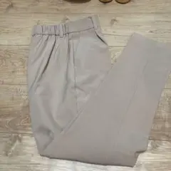 ベージュ ウエストゴム スラックス