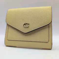 COACH 三つ折り財布 ウィン ウォレット イエロー レザーのサムネイル