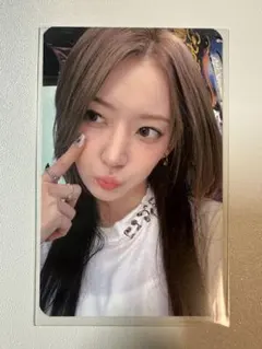 LE SSERAFIM サクラ サウェ ラキドロ