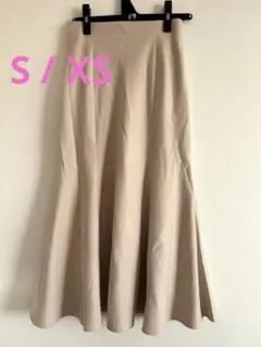 ユニクロ ロングフレアスカート マーメイドスカート ベージュS/XS