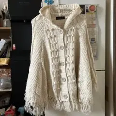 CECI McBEE フリンジ付きアイボリーポンチョ
