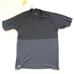 デカトロン　KIPRUN 2トーン半袖ランニングトップス