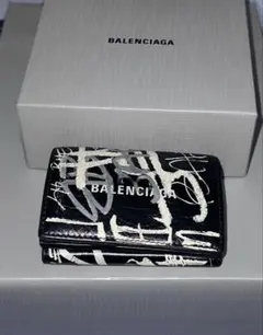 バレンシアガ 折り財布