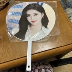 NiziU リマ グッズセット うちわ アクリルスタンド 缶バッジ など多数 NiziU リマ グッズセット うちわ アクリルスタンド 缶バッジ