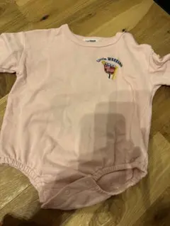 ベビーロンパース